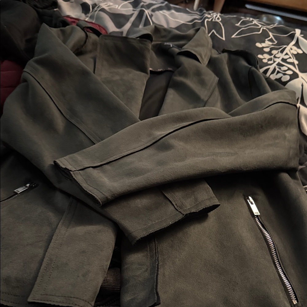 Tahari Olive Blazer with Zippered Pockets